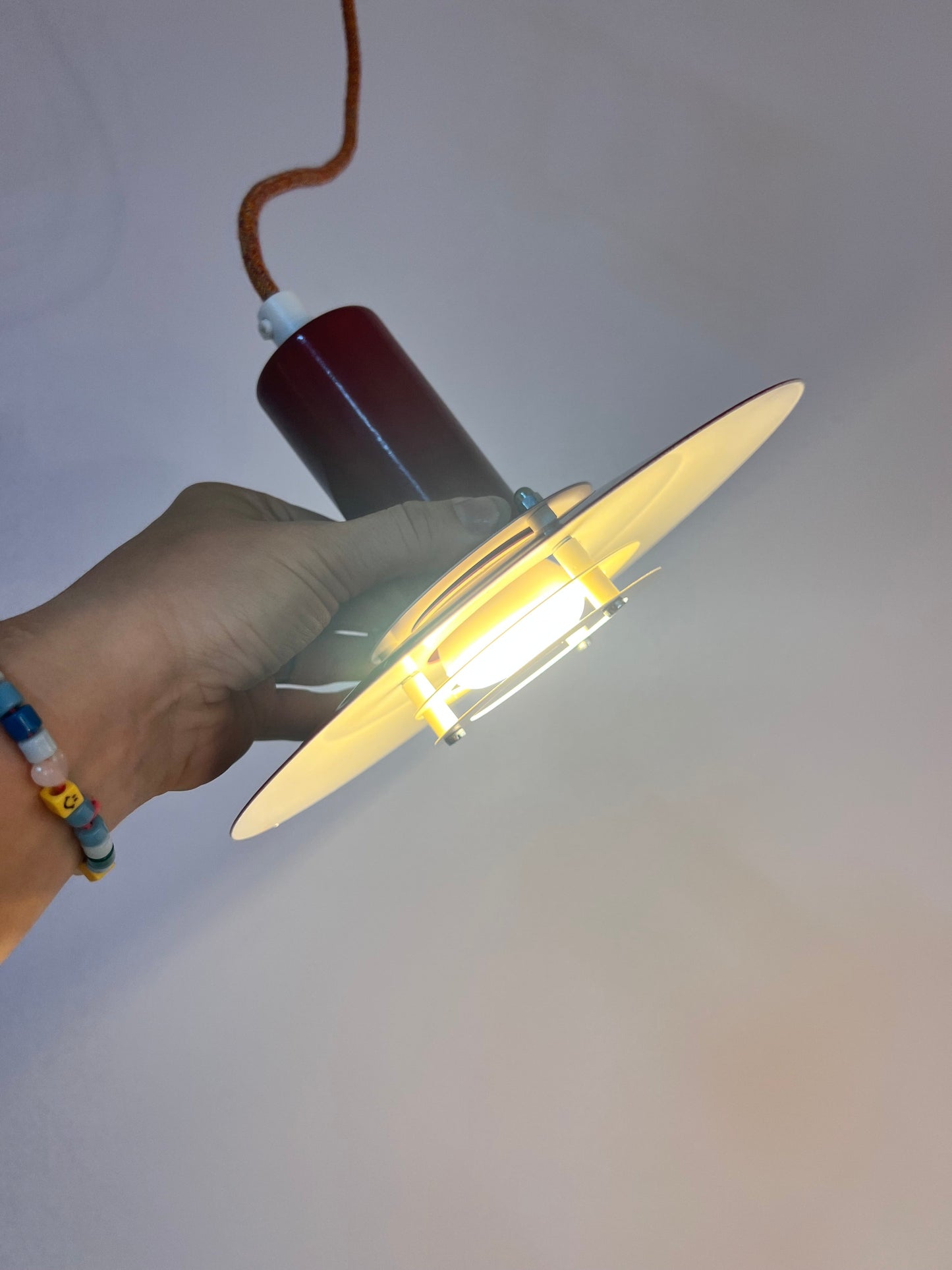 Vintage Lamellenlampe "4020" von Lyfa, dunkelrot