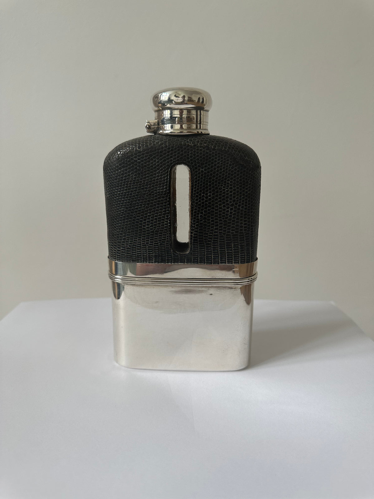 Flasque vintage en argent sterling par Tiffany & Co. New York 19e siècle