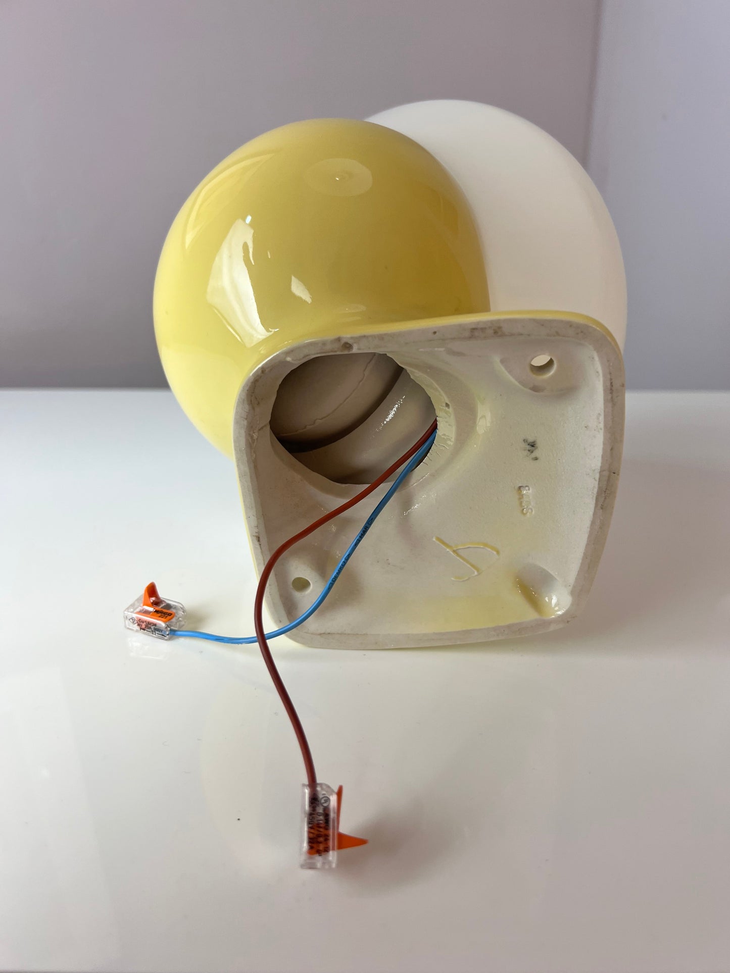 Vintage Wandlampe Modell 6030 gelb von Sigvard Bernadotte für Ifö