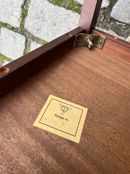 Beistelltisch Fliese Palisander von Kvalitet, Form und Funktion