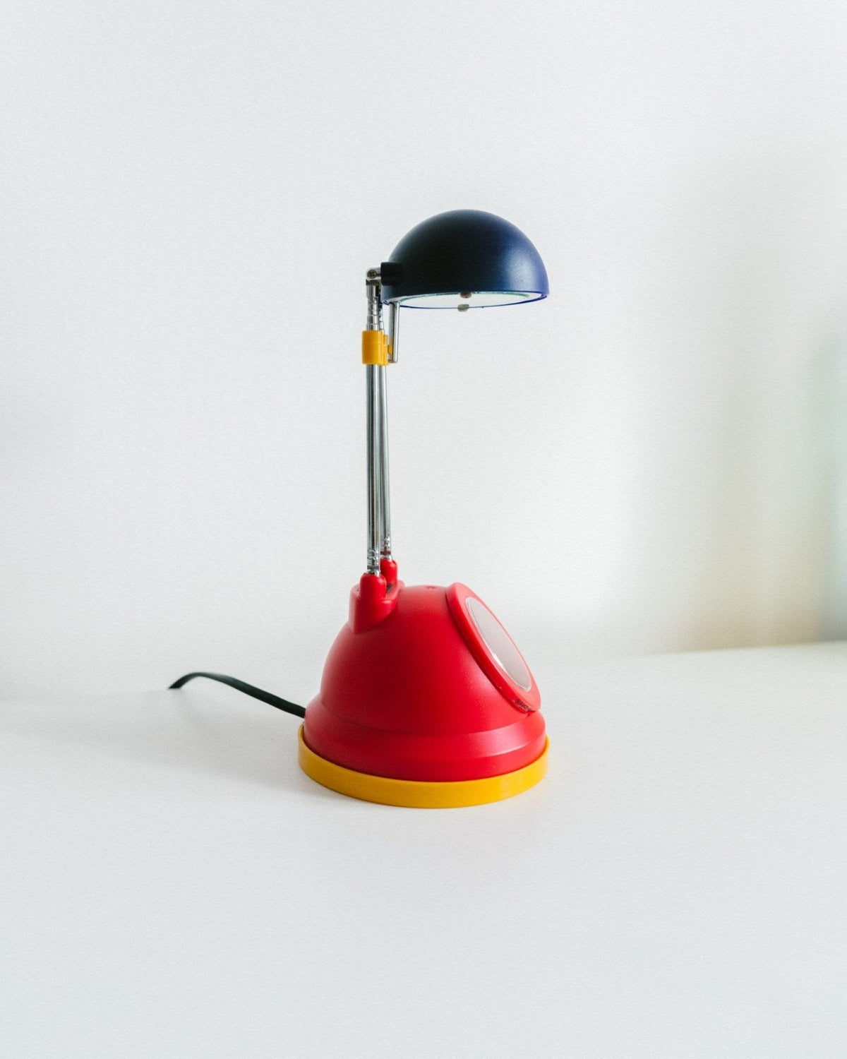 Vintage Schreibtischlampe Memphis Stil bunt höhenverstellbar Kunststoff