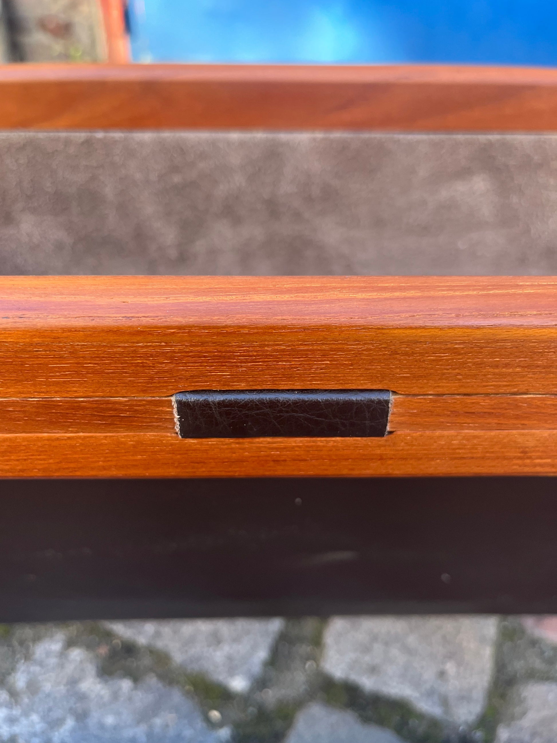 Zeitungsständer Teak Echtleder von Aksel Kjersgaard für Salin Møbler