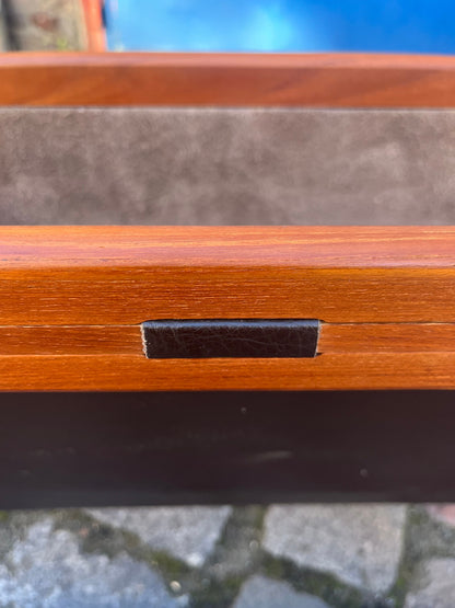 Zeitungsständer Teak Echtleder von Aksel Kjersgaard für Salin Møbler