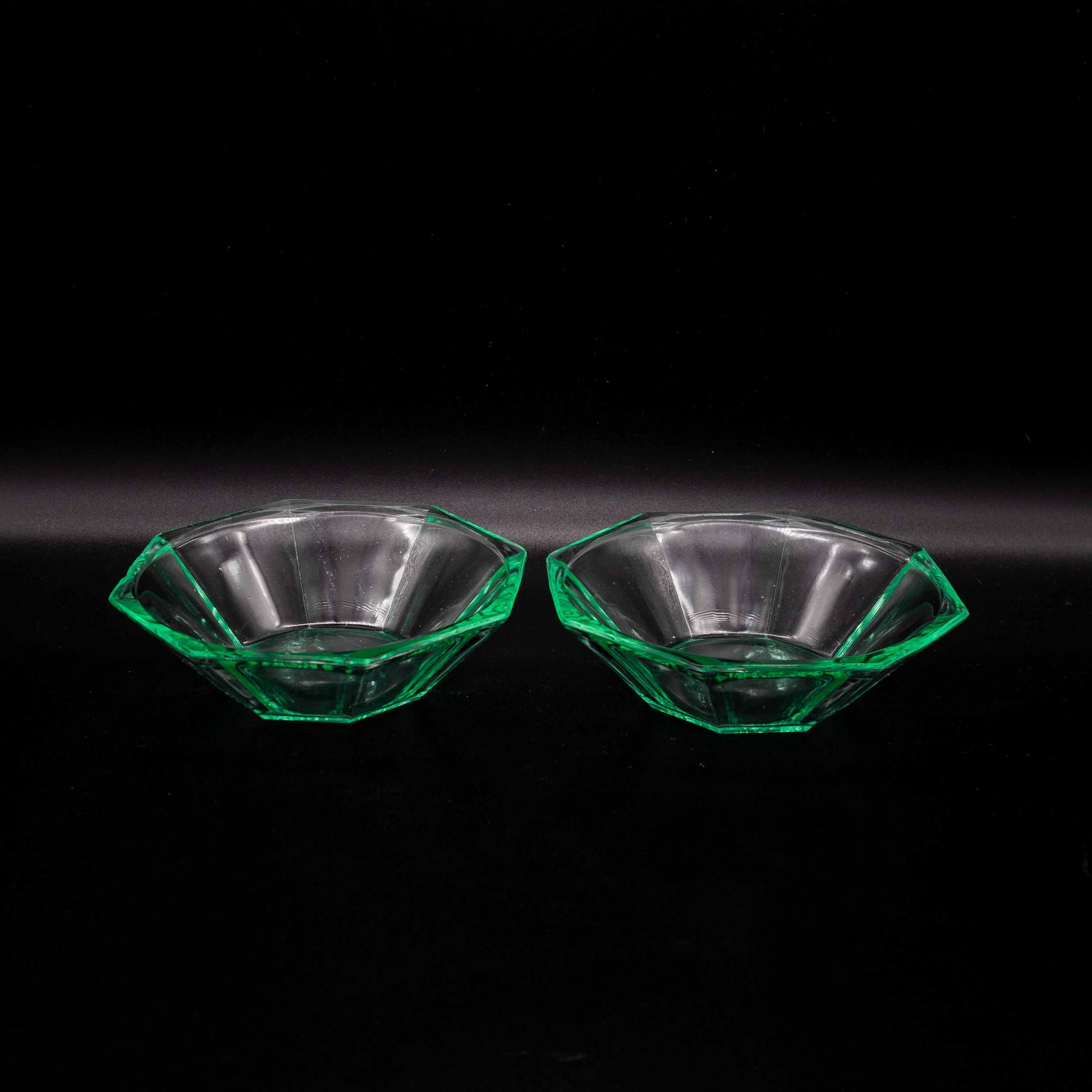 Set von 2 Vintage Glasschalen Grün Art Deco