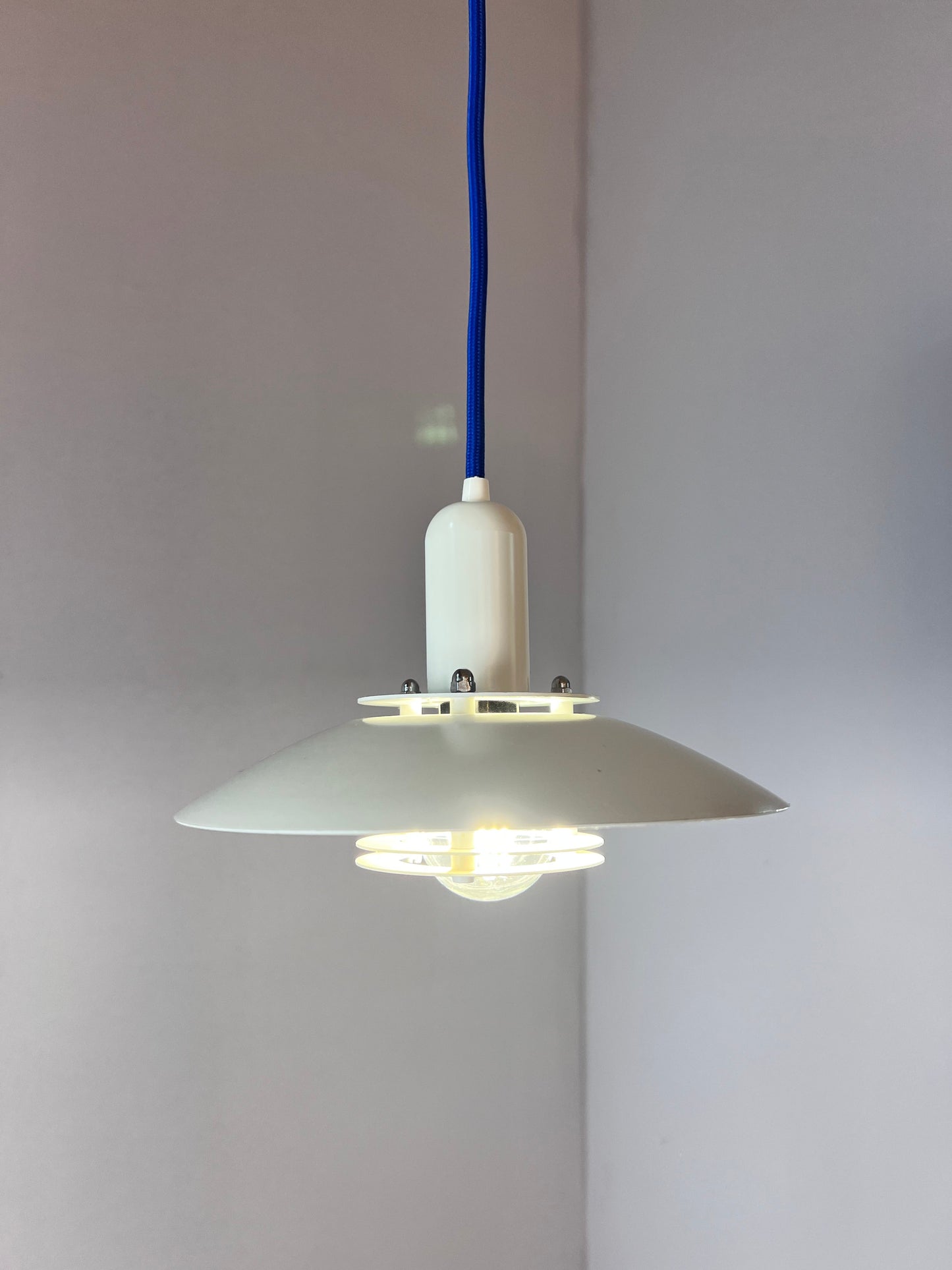 Vintage Lamellenlampe weiß Dänemark