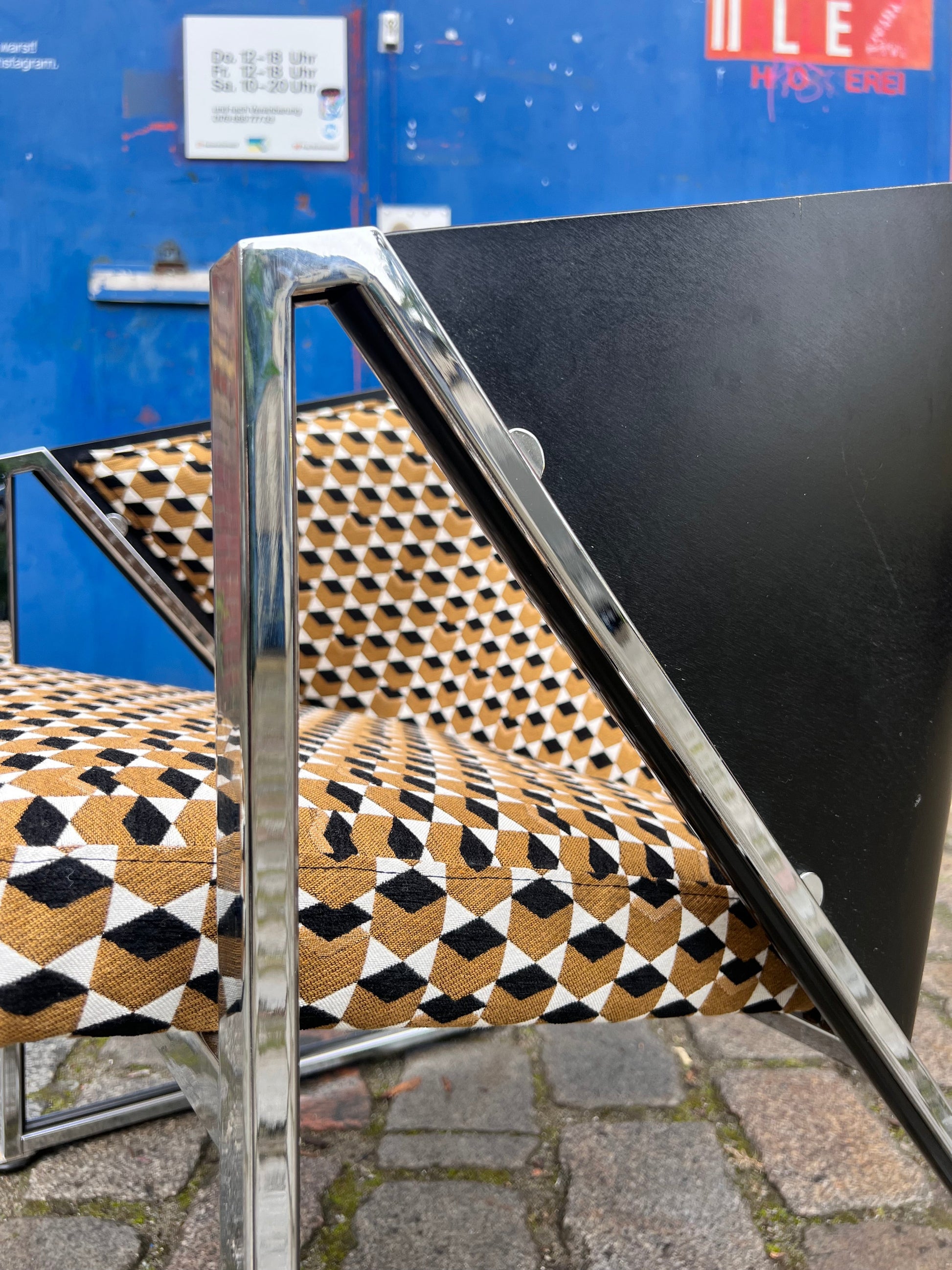 Sessel Mondi braun schwarz Chrom von Jouko Järvisalo für Inno Interior Oy