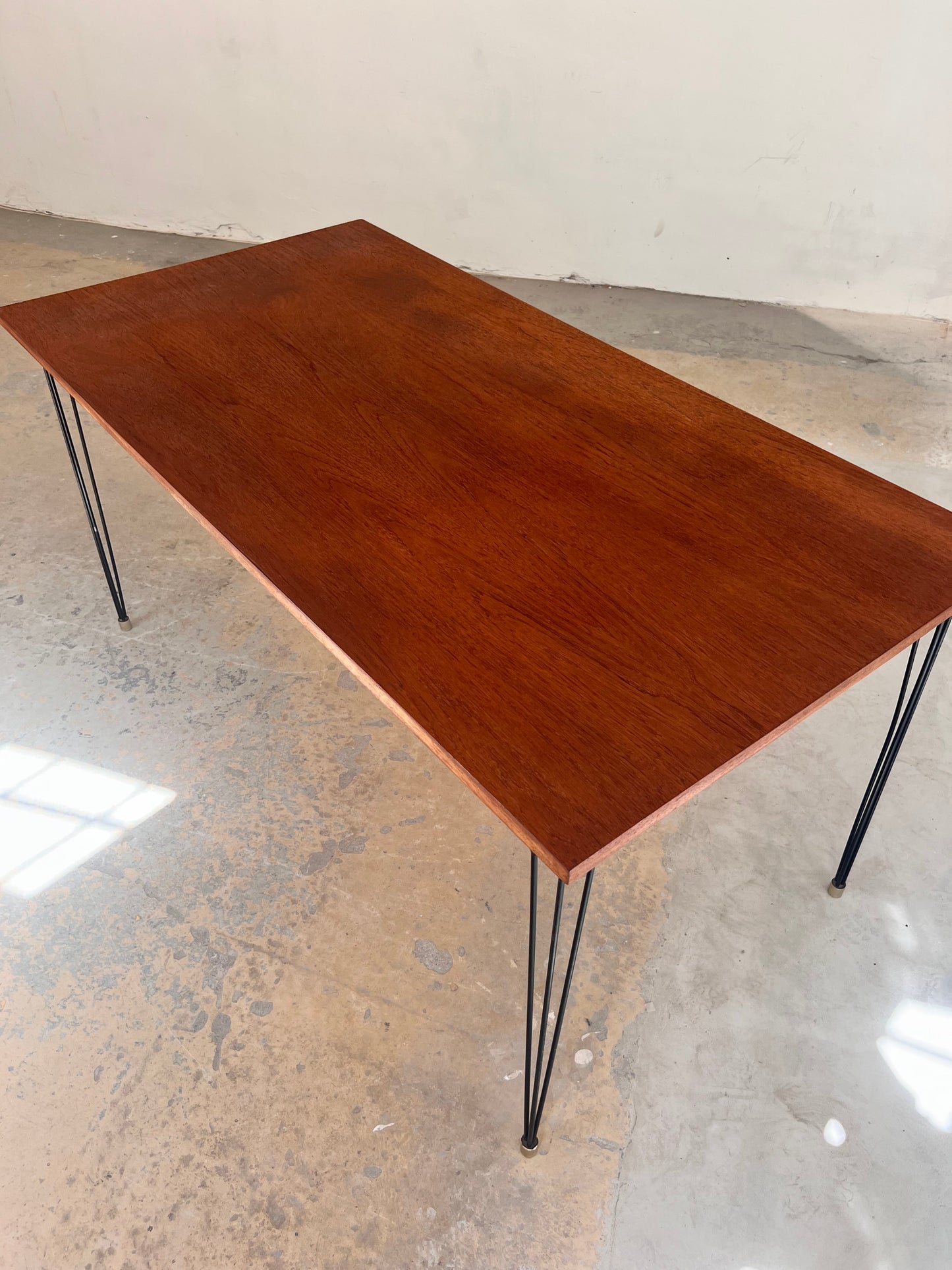 Vintage Esstisch Teak mit originalen Hairpin Legs