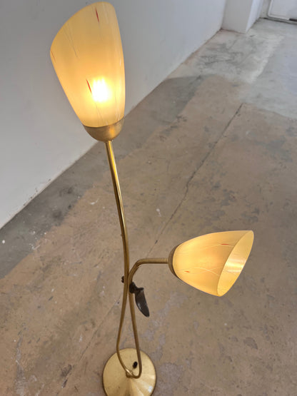Vintage Stehlampe mit zwei Schwanenhalsarmen Messing