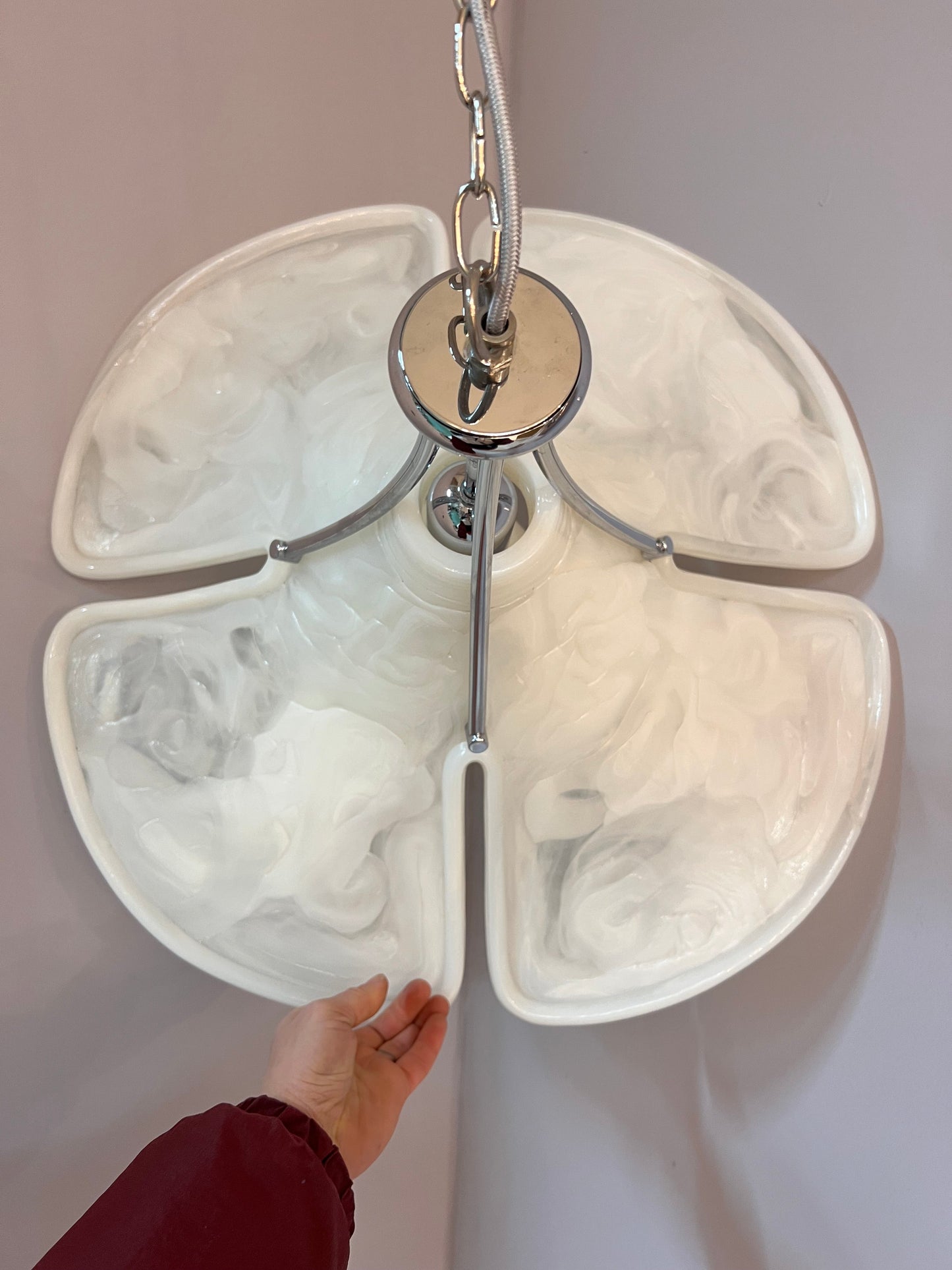 Vintage Hängelampe Blume von Gebrüder Cosack weiß Chrom handgearbeitet