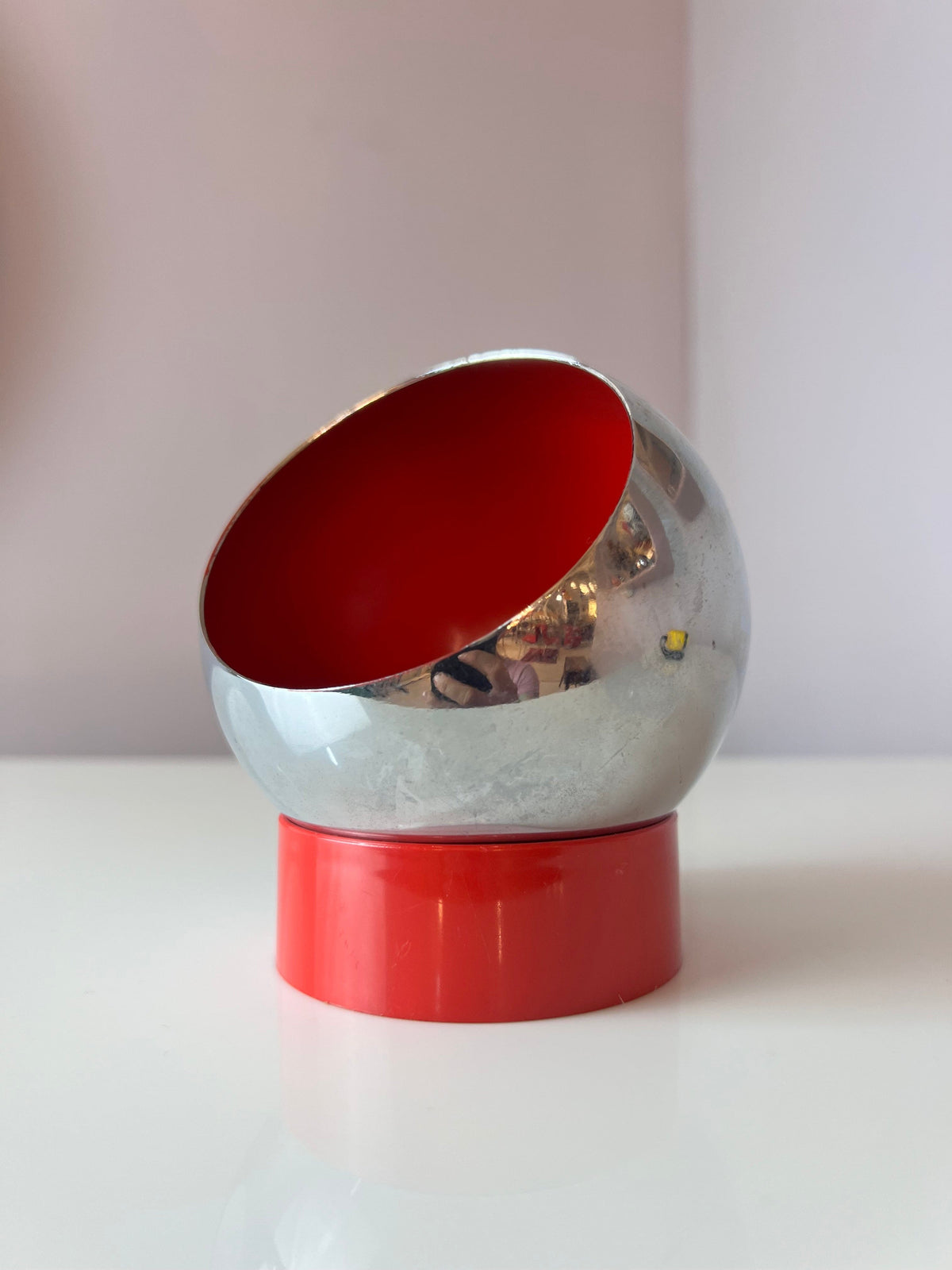 Vintage Kugelaschenbecher rot Chrom von Quist