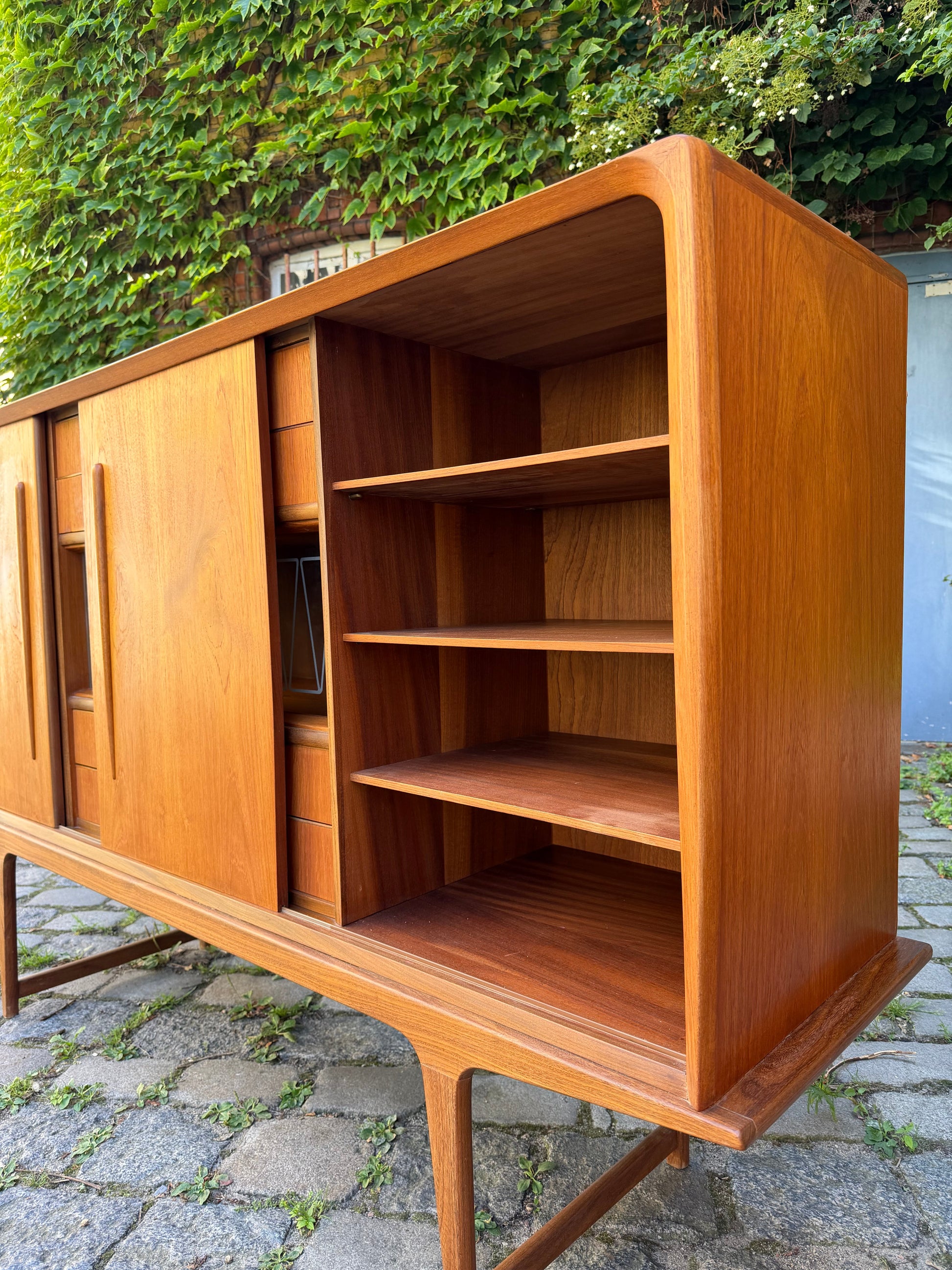 Vintage Highboard Teak mit Vitrine und Minibar aus Dänemark