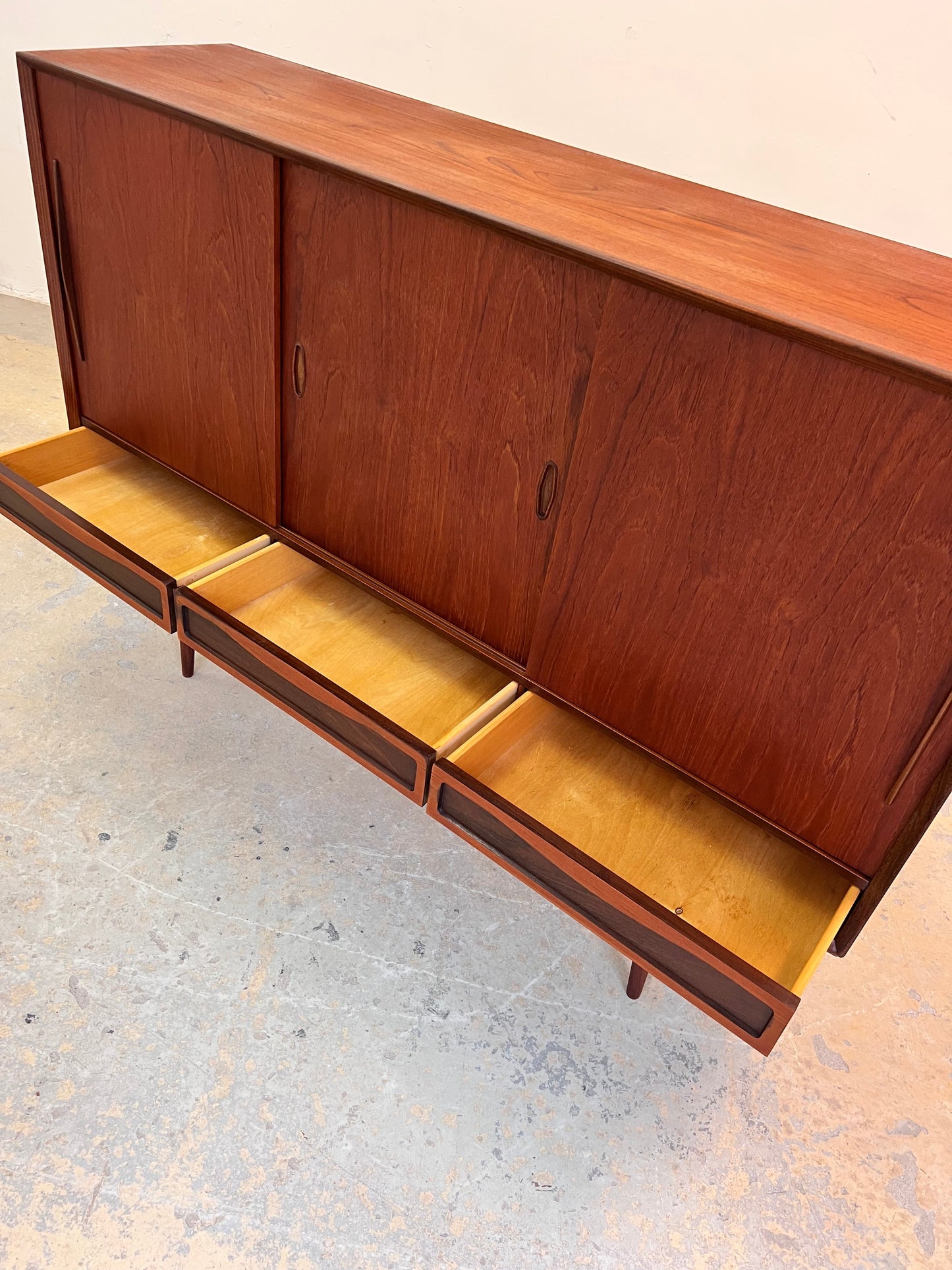 Vintage Highboard aus Teak aus Dänemark