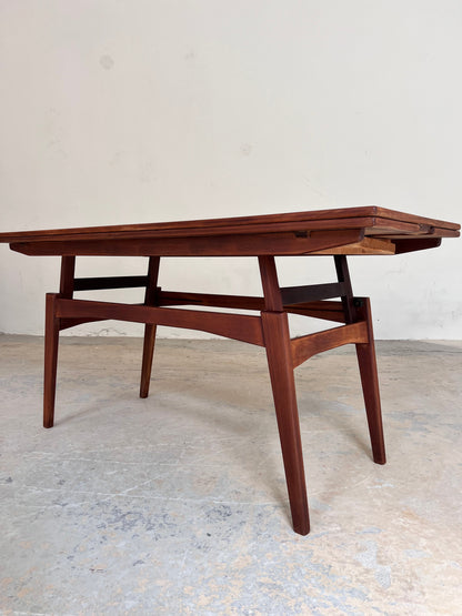 Vintage höhenverstellbarer Couchtisch Teak mit Auszügen aus Dänemark