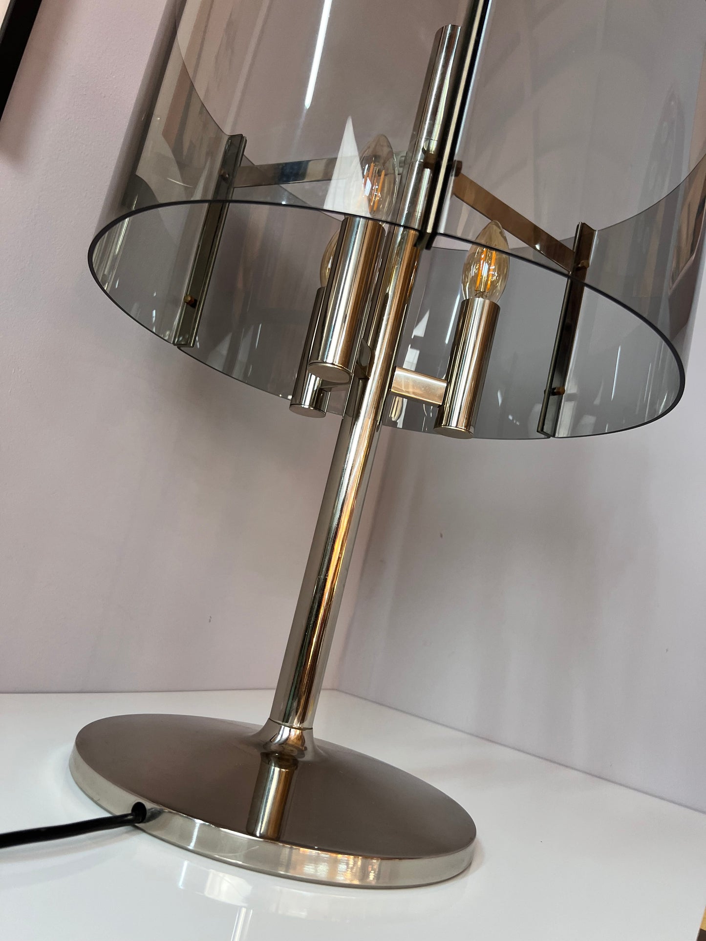 Vintage Tischlampe Chrom und Rauchacryl