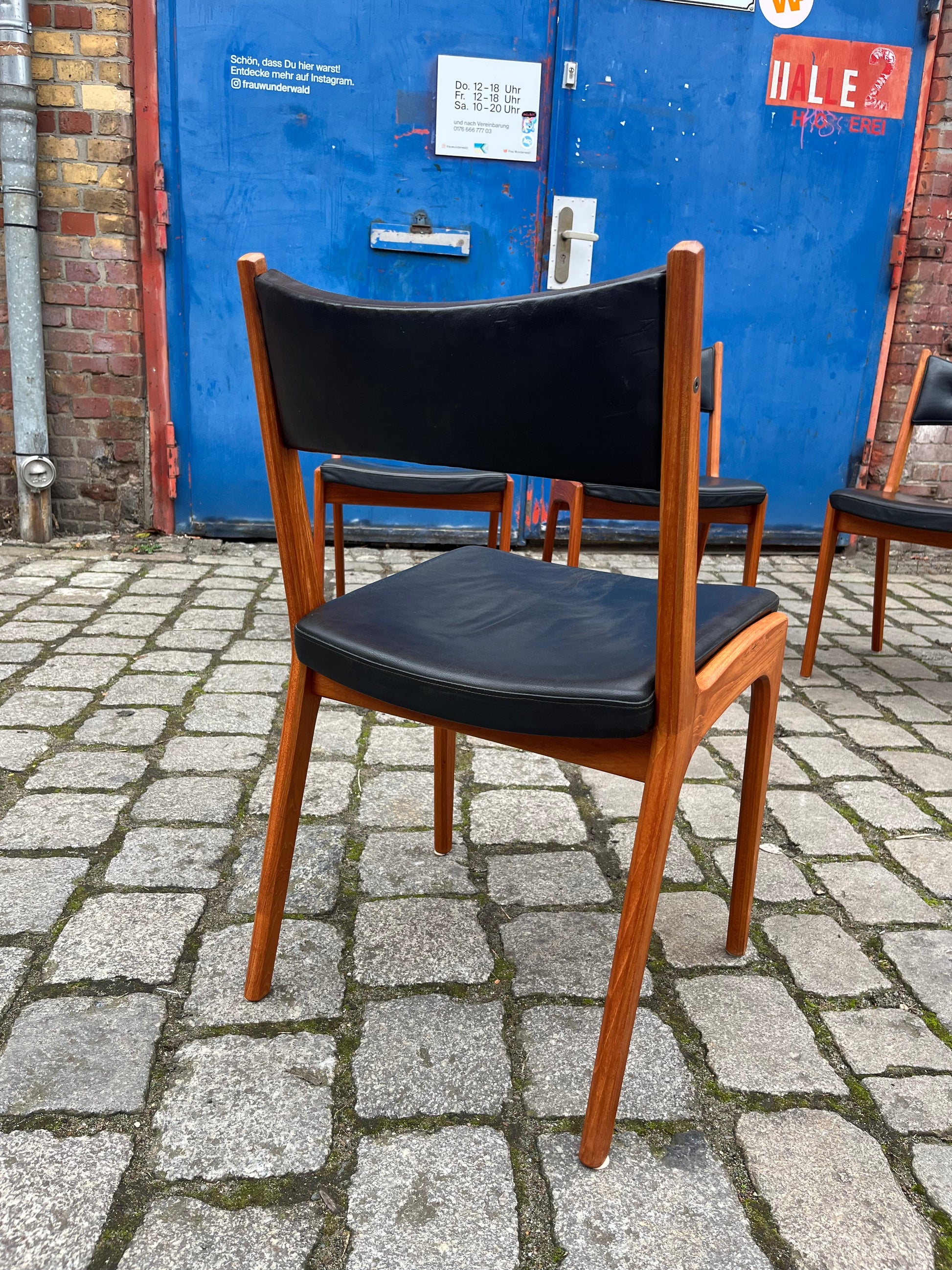 Vintage Esszimmerstuhl Set von 4 von K.S. Stolefabrik aus Teak und schwarzem Leder