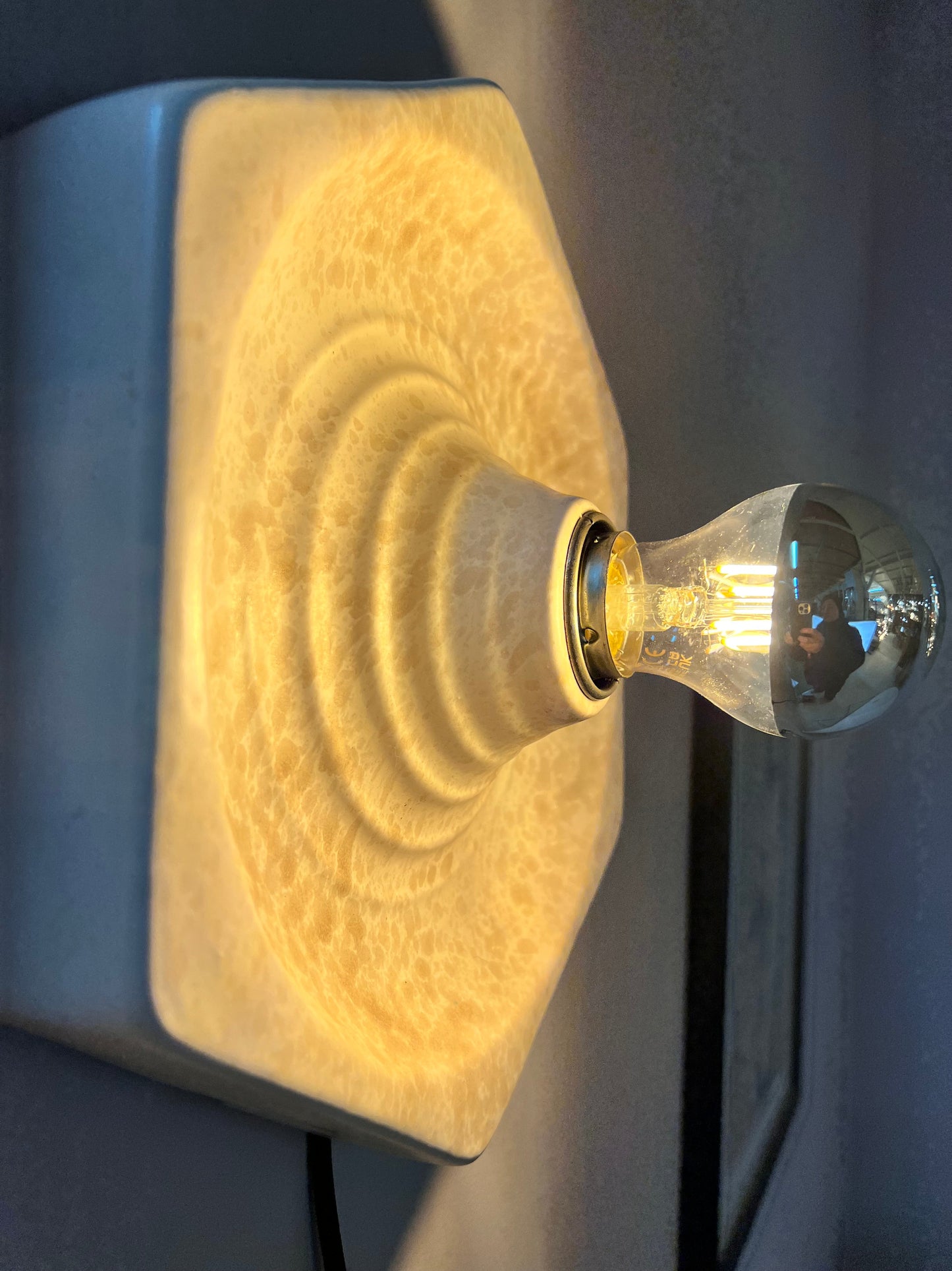 Vintage Wandlampe von Hustadt Leuchten sechseckig creme marmoriert