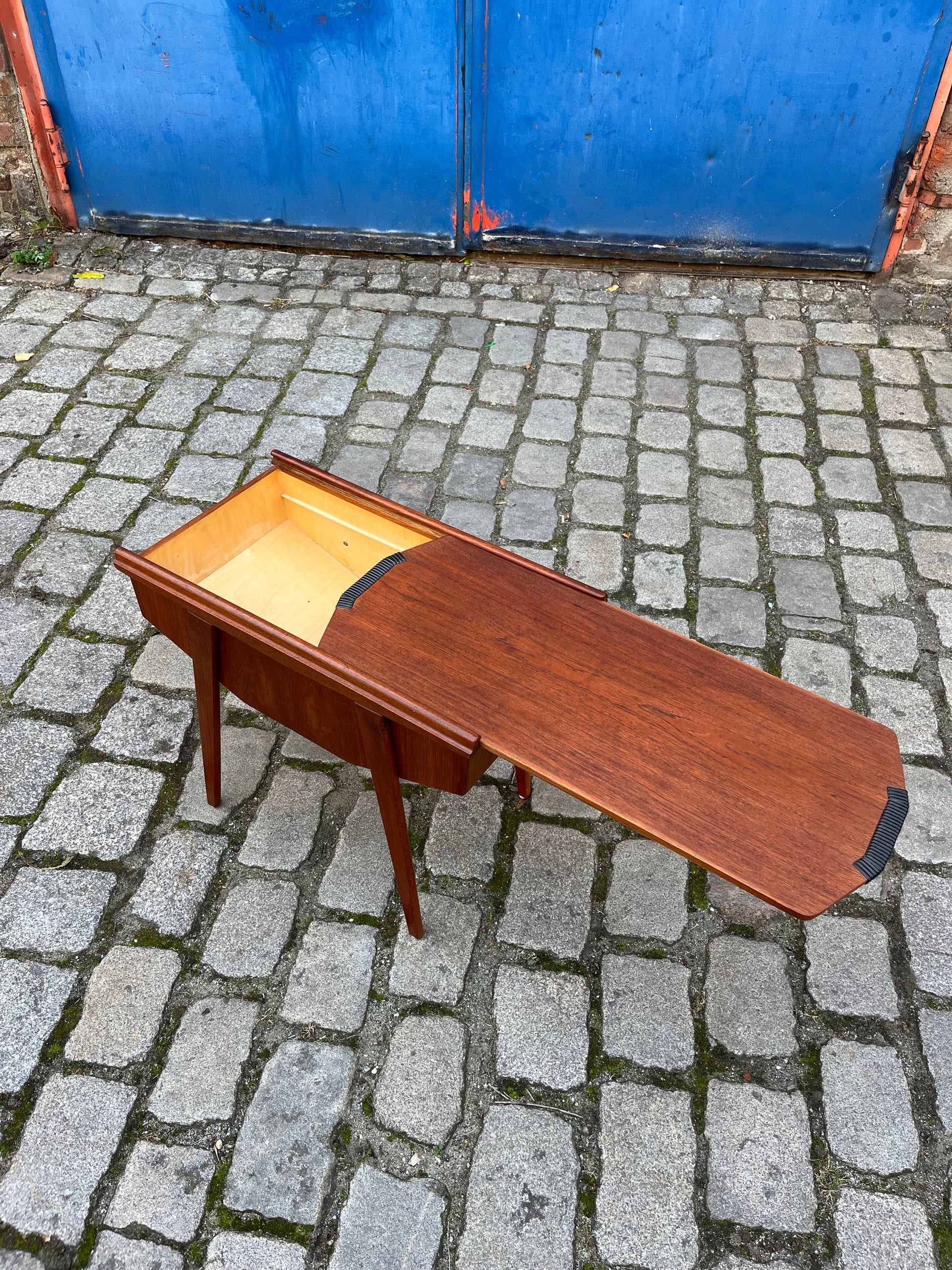 Beistelltisch Nähkasten Teak aus Dänemark