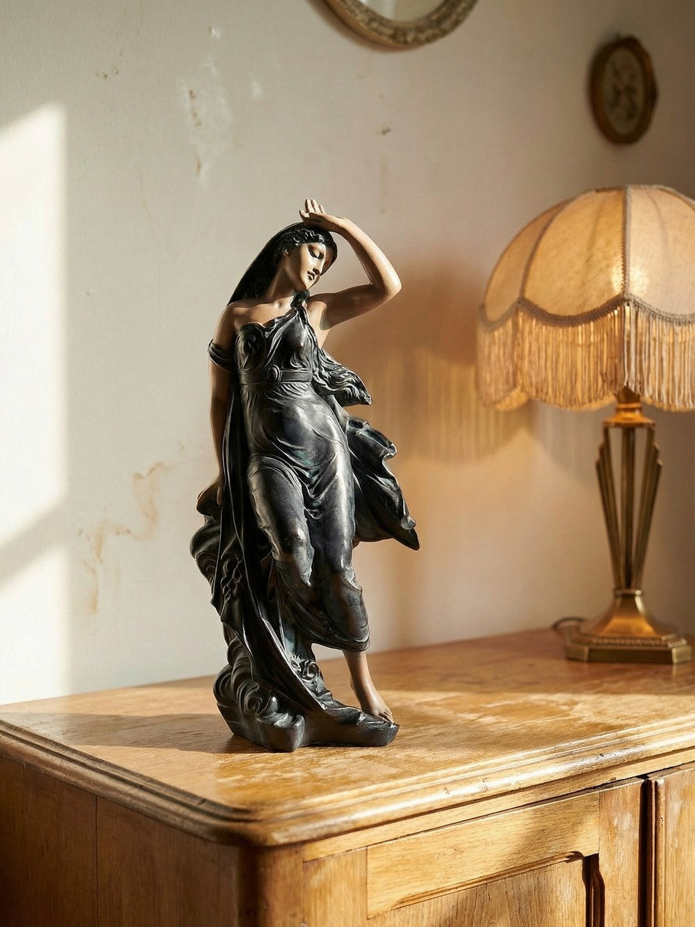 Vintage Statue Art Nouveau bronzefarben Gips/Komposit, zweifarbig, unsigniert