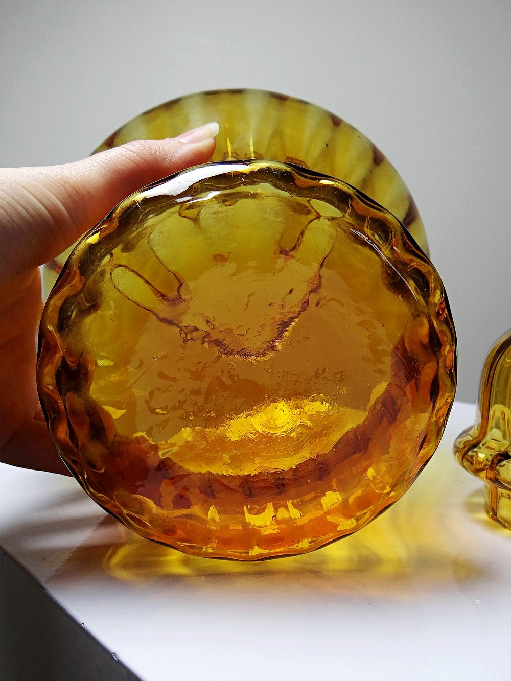 Vintage Bonbonniere aus mundgeblasenem Empoli-Glas, bernsteinfarben, Italien