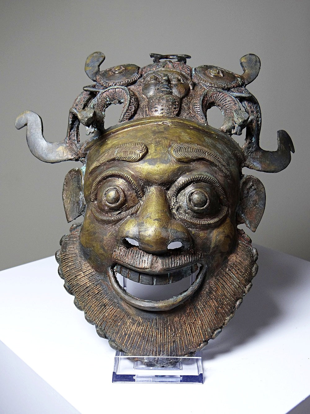 Vintage Maske Bamoun von GoldDekoration für Kamerun, Bronze