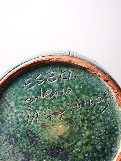 Vintage Vase von Eseka für Eseka Pottery blaugrün mit tribal graviertem Dekor