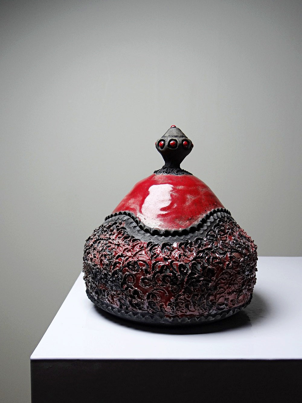 Vintage Schmuckdose RotKunst raku rot grau 2000er
