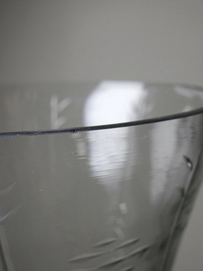 Vintage Vase graviertes mundgeblasenes Glas durchsichtig, sehr groß, antiker Stil