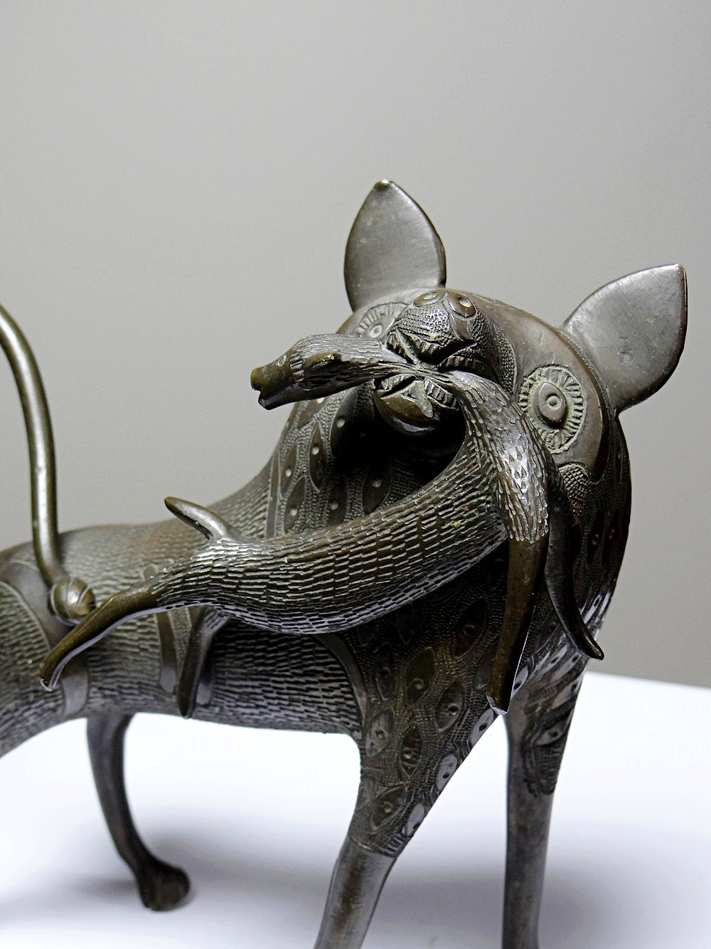 Vintage Bronzefigur Löwe oder Hyäne aus Benin Dahomey Cotonou BraunKunst