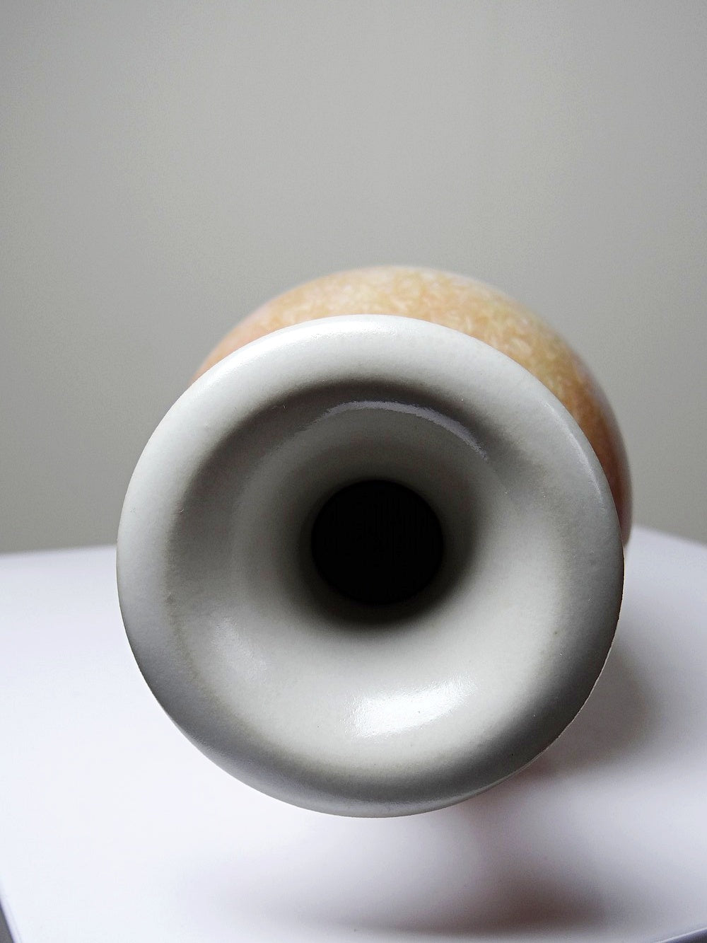 Vintage Vase von Bernard Guipouy für Atelier du Bol Doré kristalline Glasur Beige