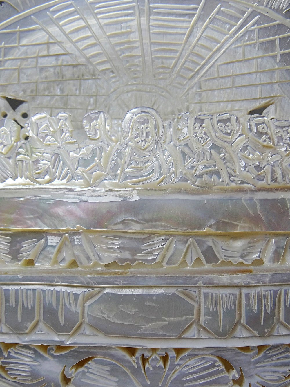 Vintage Votivtafel "The Last Supper" aus Bethlehem, Perlmutt geschnitzt und durchbrochen