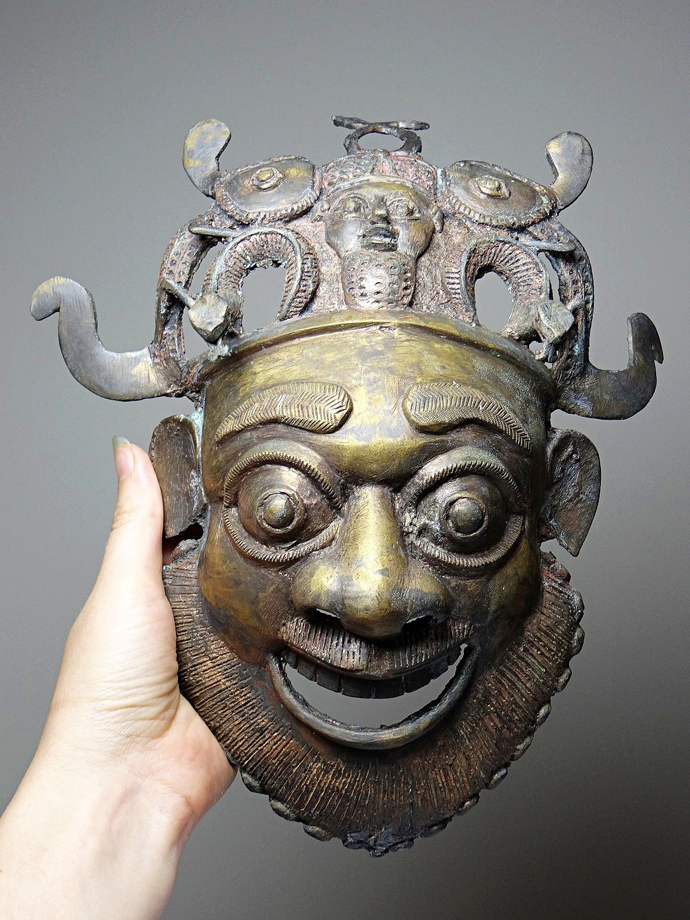 Vintage Maske Bamoun von GoldDekoration für Kamerun, Bronze