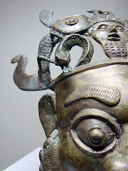 Vintage Bronzemaske Bamoun Kamerun braun Dekoration