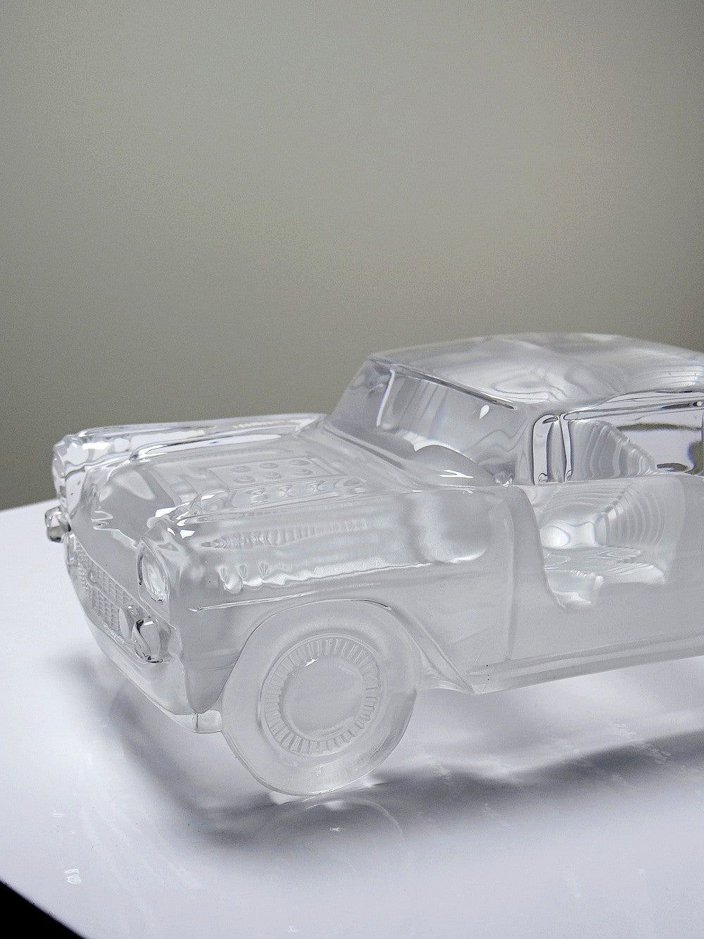 Vintage Kristall Briefbeschwerer Chevrolet Bel Air 1957 für Magic Crystal ForMen Hofbauer