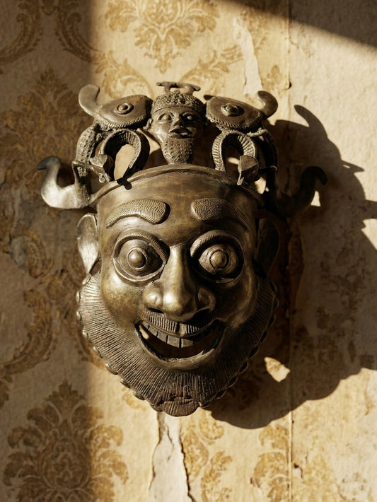 Vintage Bronzemaske Bamoun Kamerun braun Dekoration