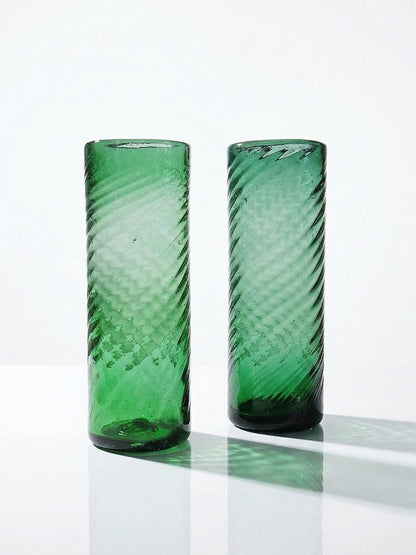 Vintage Glas Set von 2 grün gedrehtes mexikanisches mundgeblasenes Glas, groß