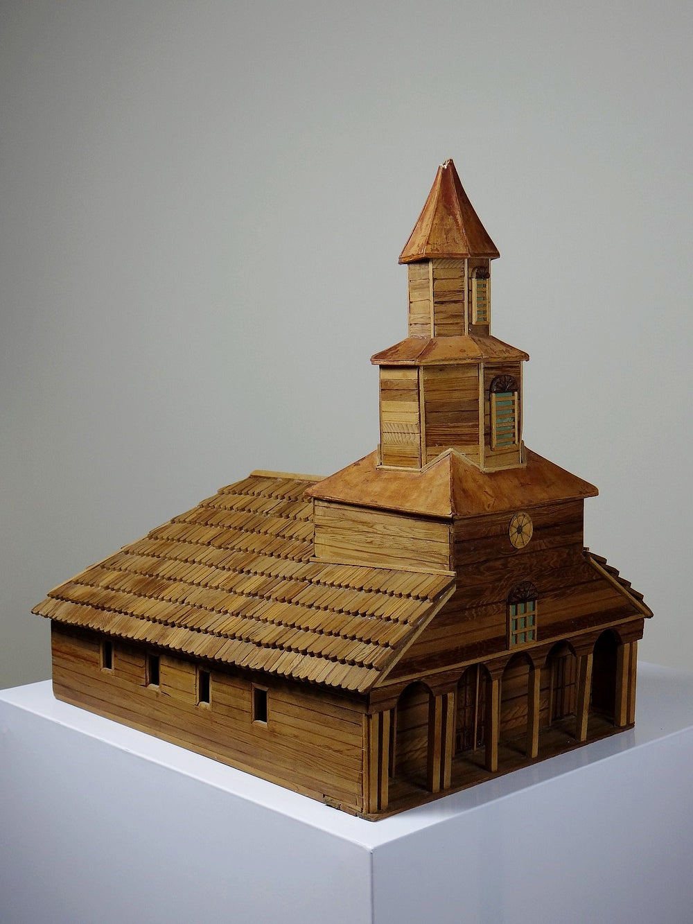 Vintage Kirchenmodell Iglesia Nercon Chiloe Chile Holz, Papier, Glas, grün, braun