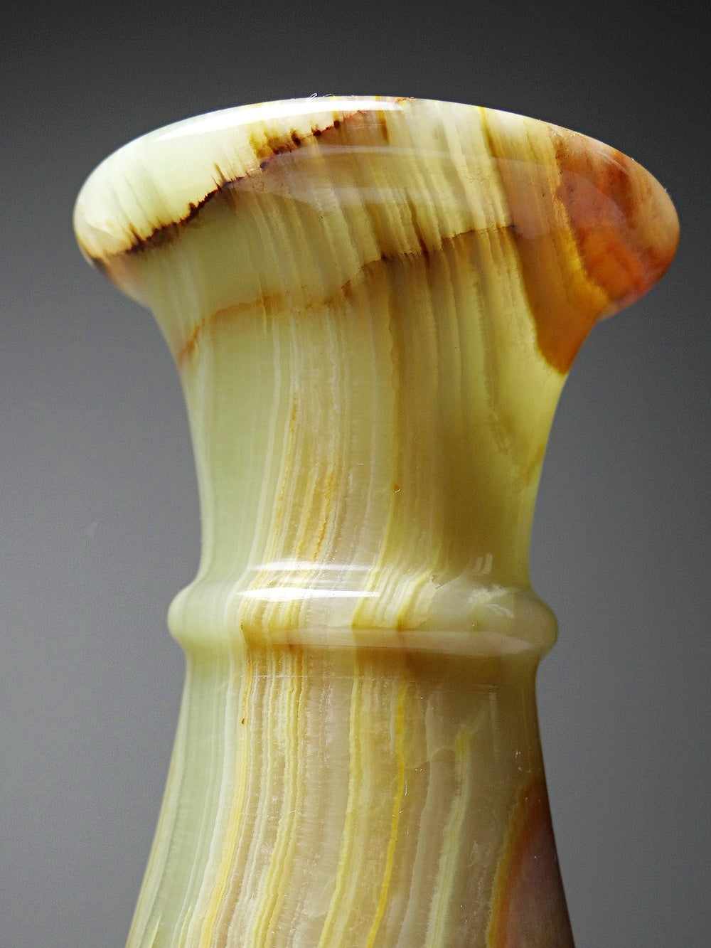 Vintage Vase aus grün gestreiftem Onyx Italien grün beige rost