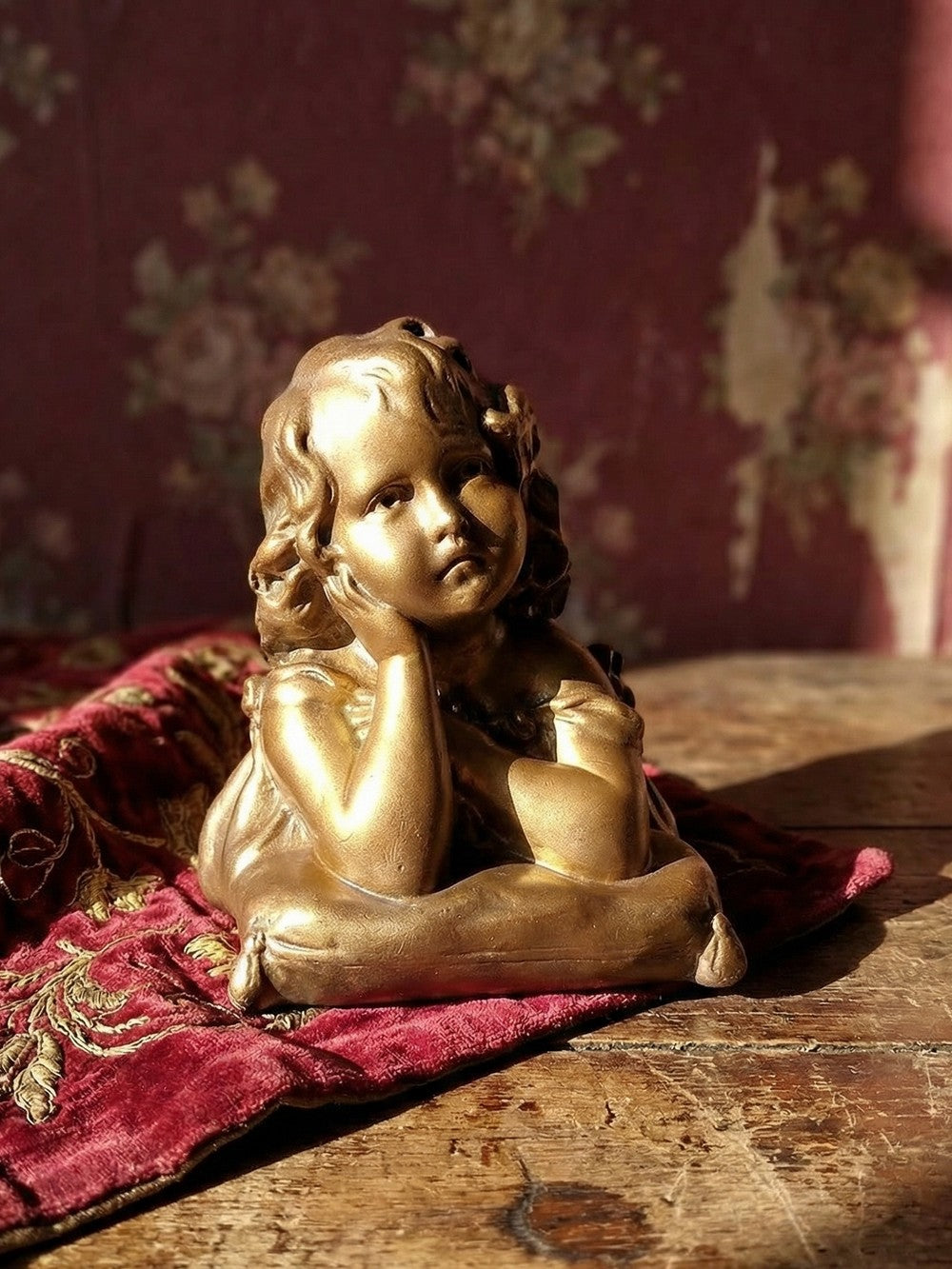 Vintage Büste Mädchen mit goldener Patina für GoldKunst