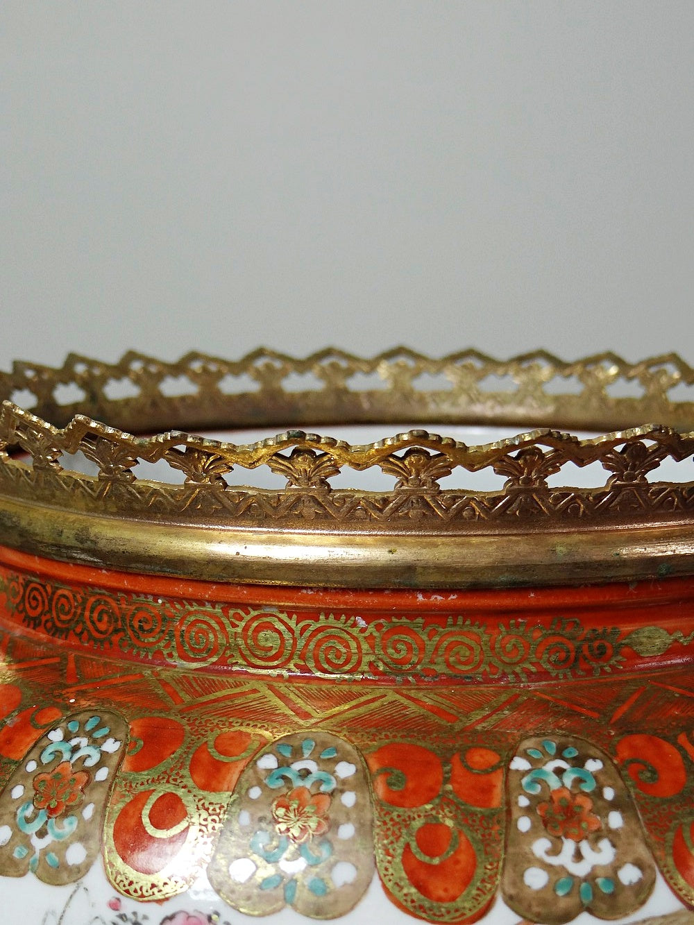 Vintage Übertopf Kutani aus Porzellan und Bronze, Japan Meiji