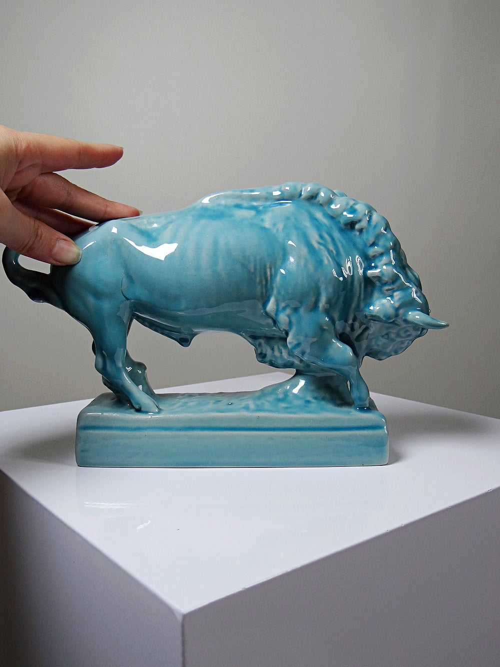 Vintage Bison Skulptur von Zsolnay aus türkis glasierter Keramik