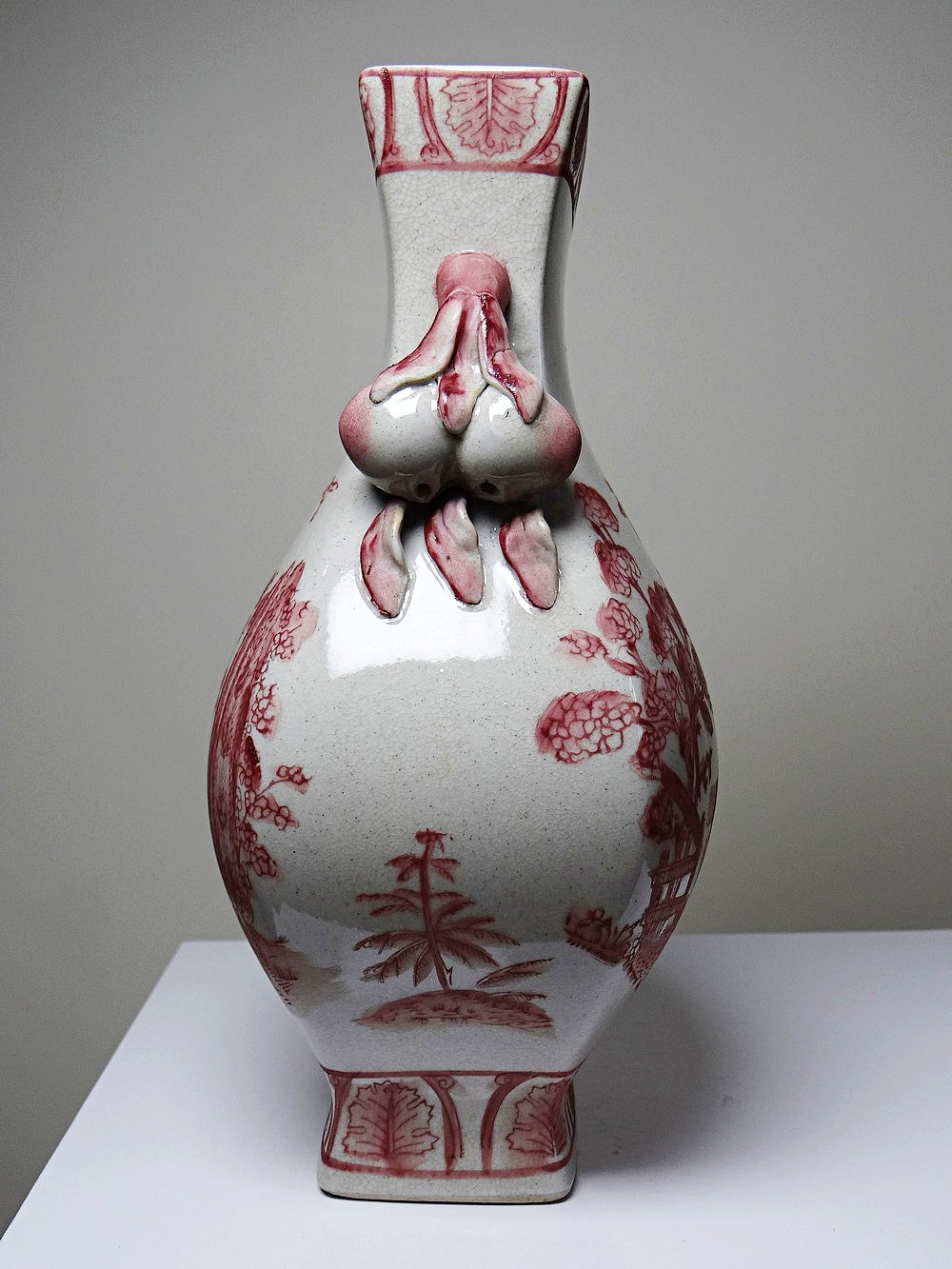 Vintage Balustervase Chinoiserie mit Pfirsichgriffen Staffordshire England
