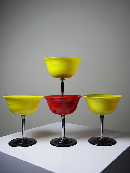 Vintage Art Déco Dessertschale Set von 4 und Catalin Gelbgeschirr