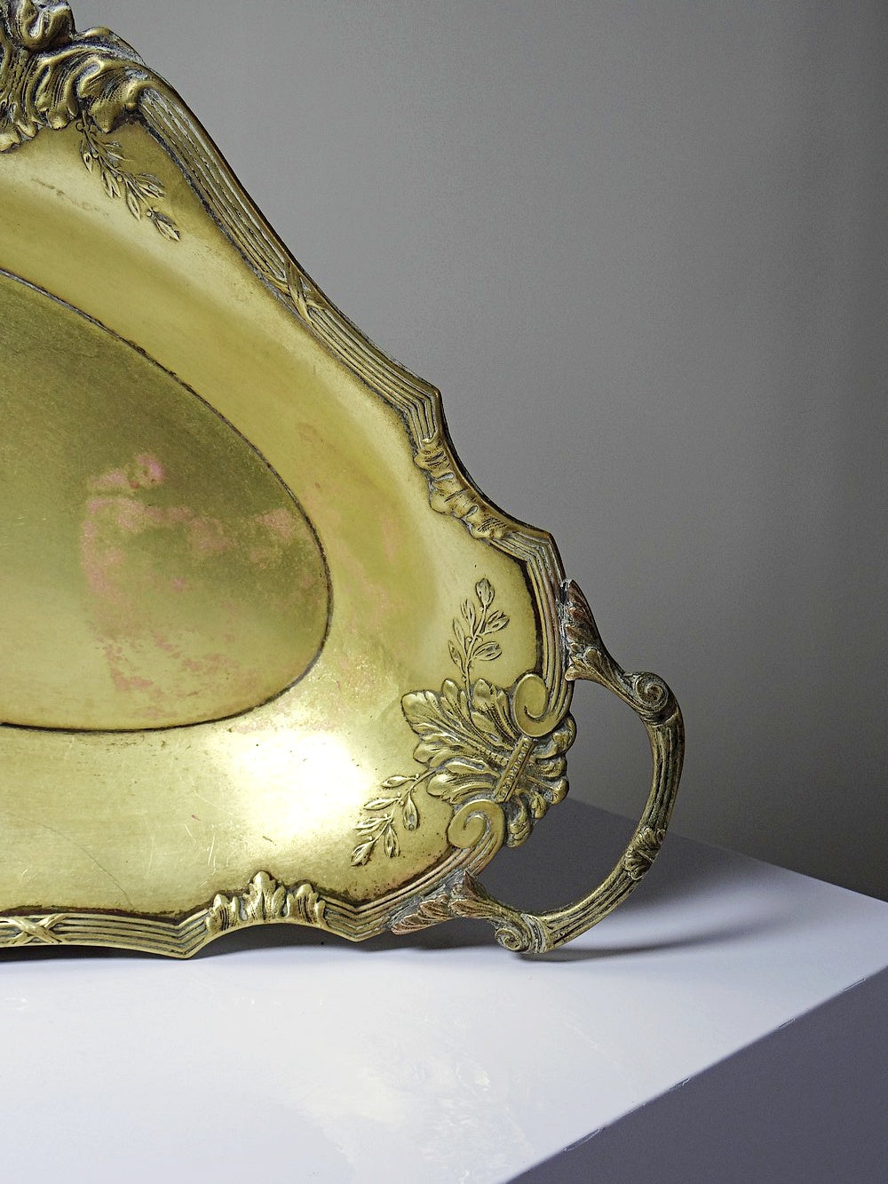 Vintage Schale im Louis XV Stil aus vergoldetem Metall mit Rocaille Dekor