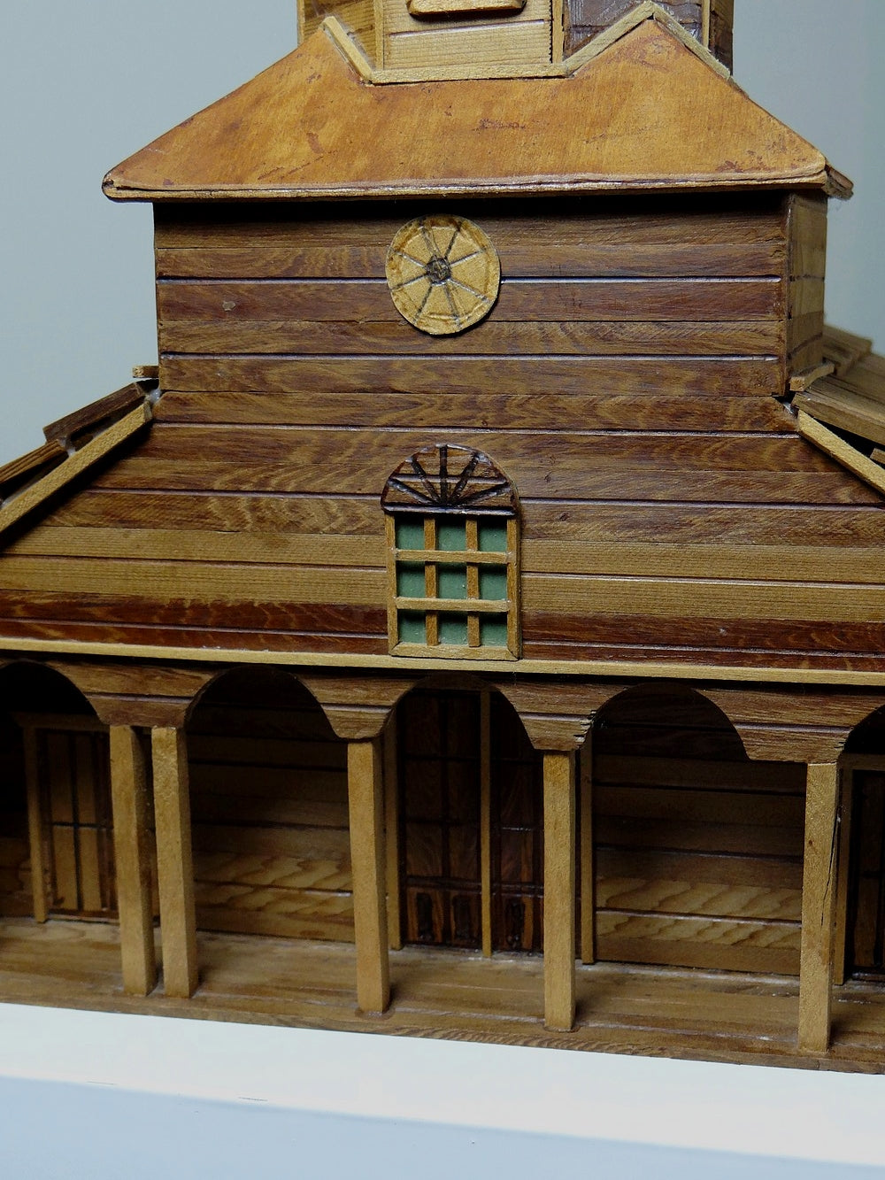 Vintage Kirchenmodell Iglesia Nercon Chiloe Chile Holz, Papier, Glas, grün, braun