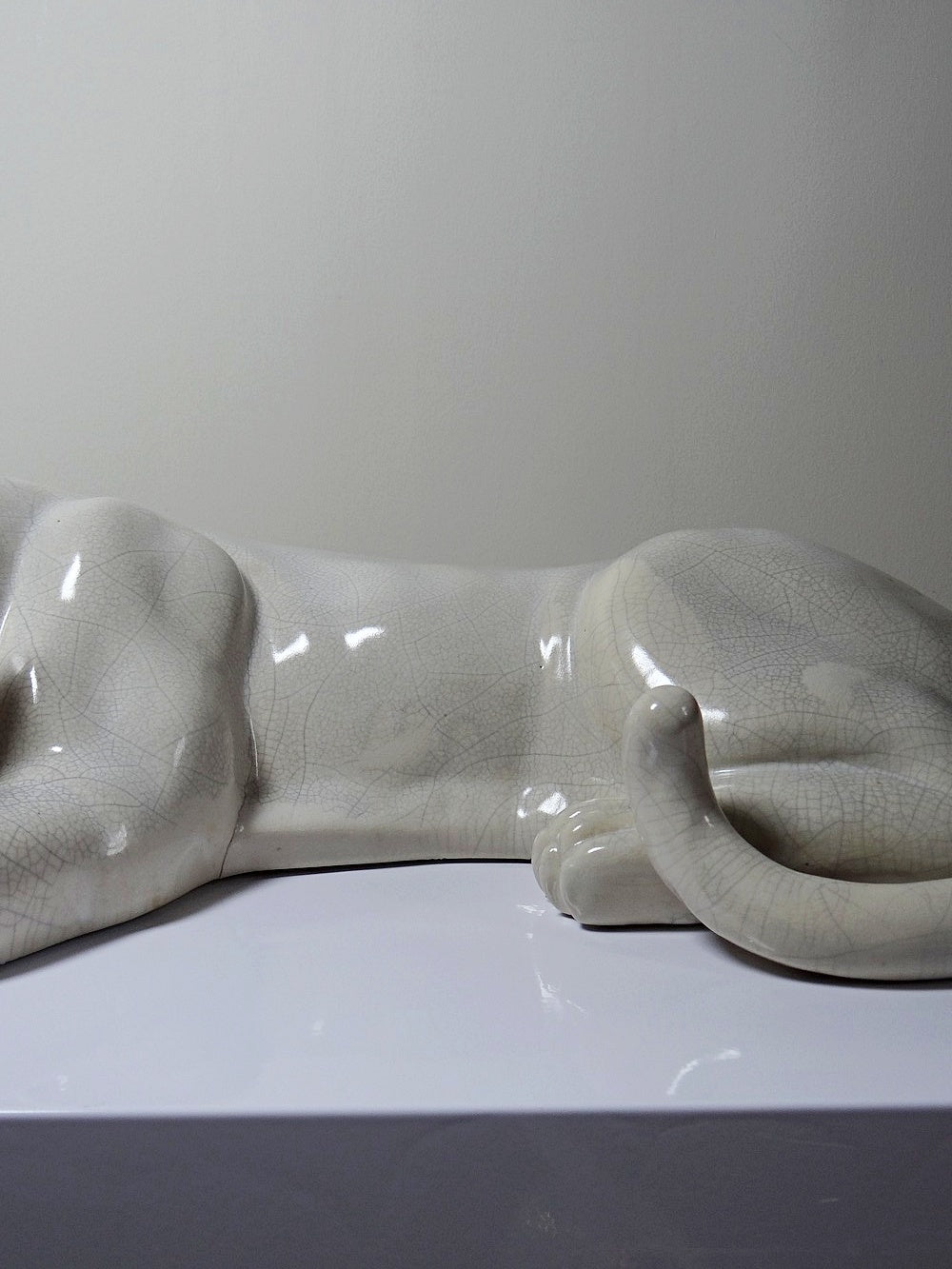 Vintage Panther Figur aus craqueliertem Steingut