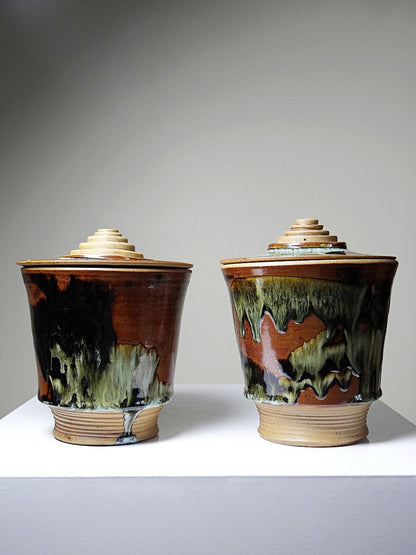 Vintage Servieraccessoire Set von 2 Steinguttopf von Studio Poterie braun-grün-schwarz-kupferfarben