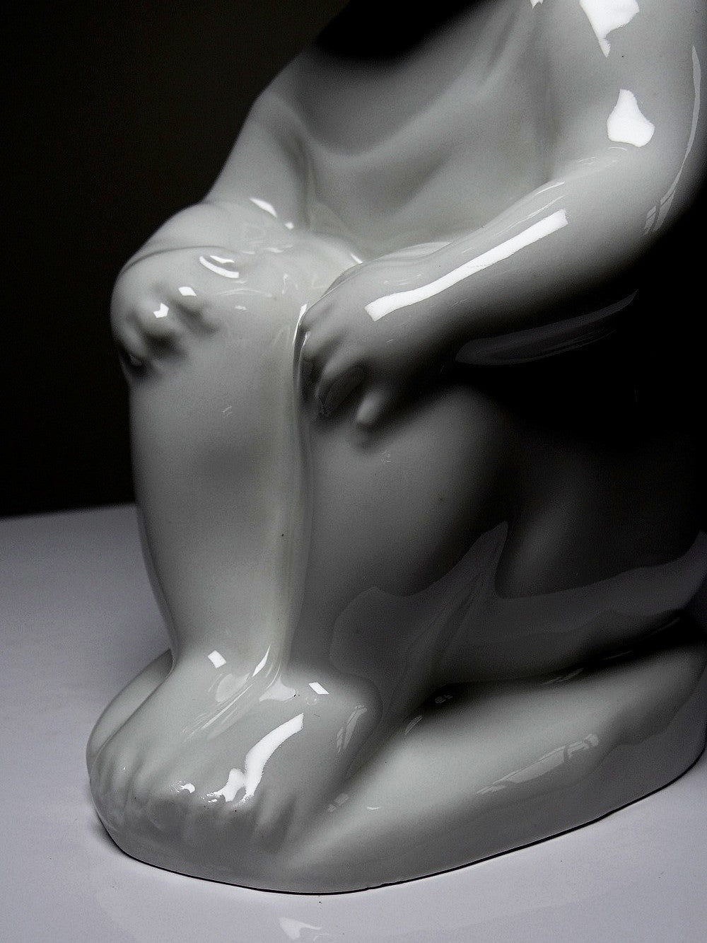 Vintage Porzellanfigur von UC Limoges Weiß Kunstobjekt