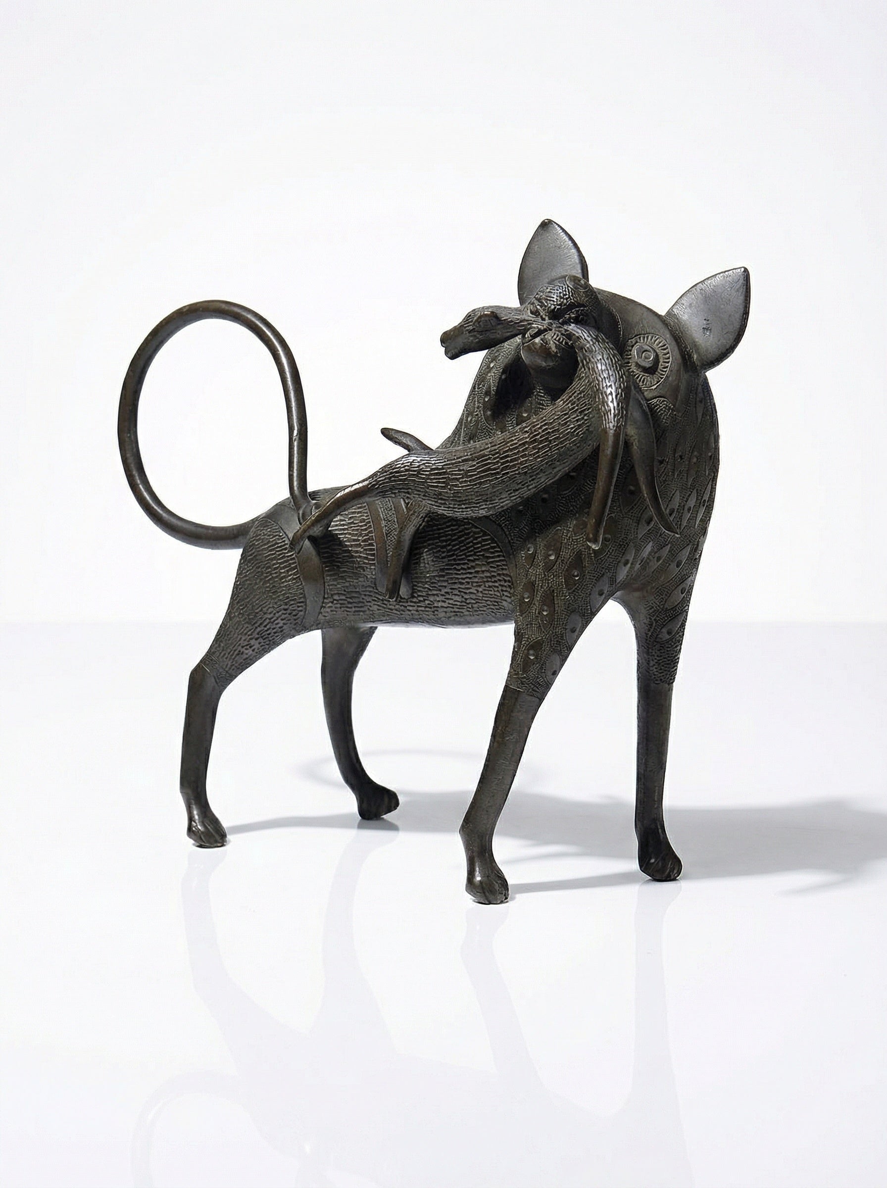 Vintage Bronzefigur Löwe oder Hyäne aus Benin Dahomey Cotonou BraunKunst
