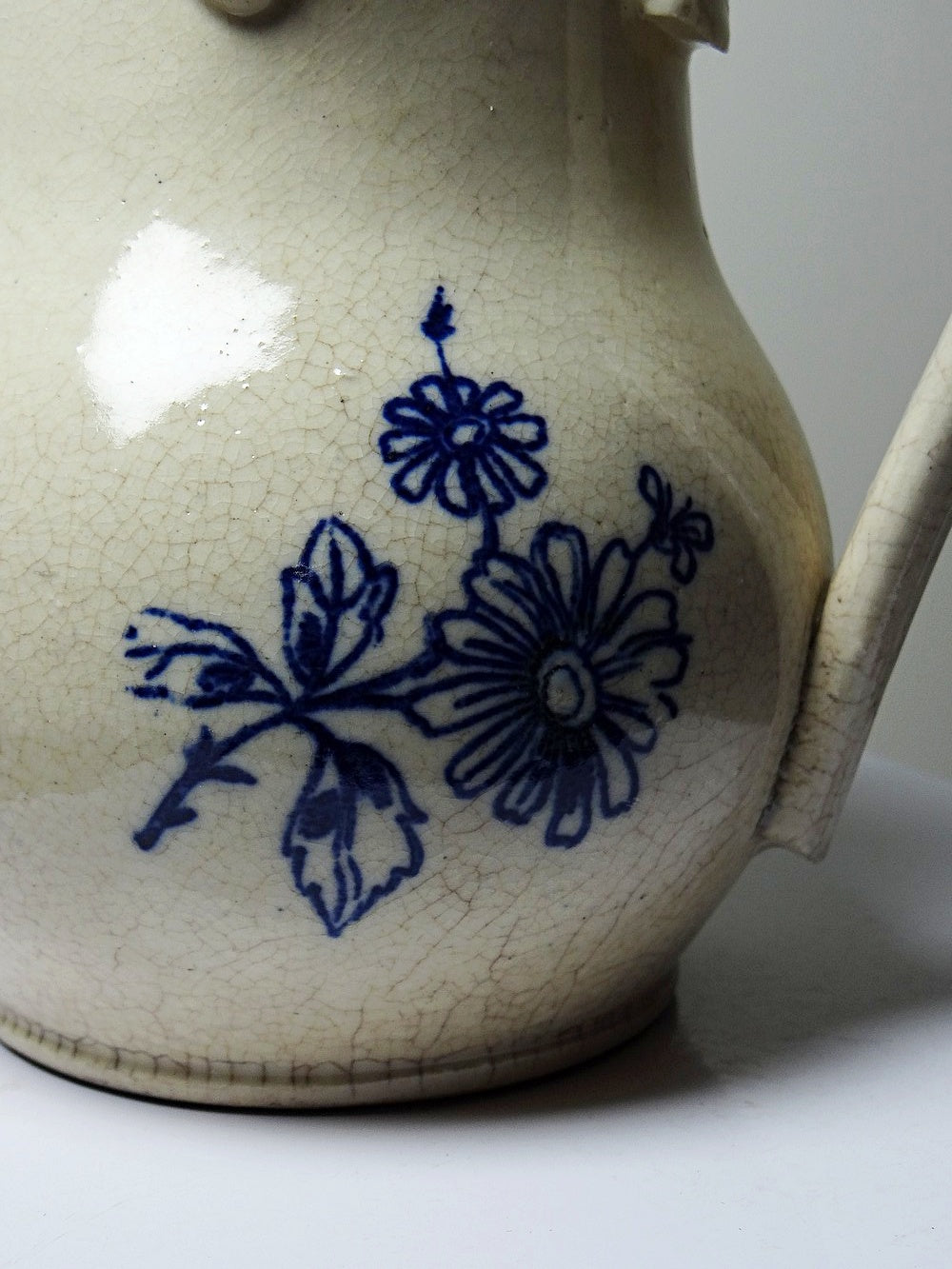 Vintage Krug blau creme faience Servieraccessoire blau creme