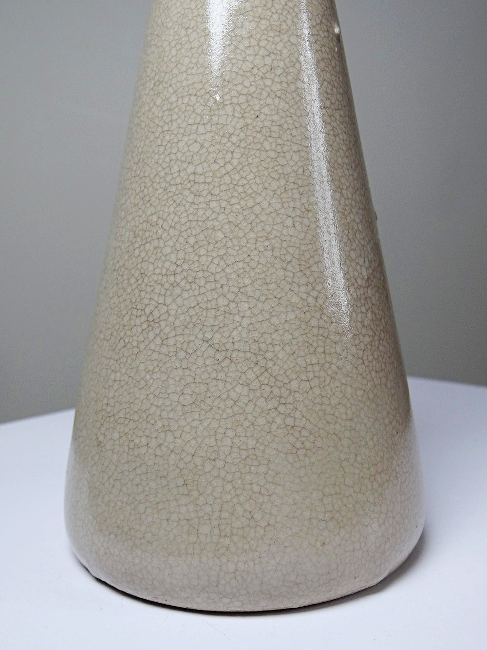 Vintage Art Déco Vase aus beigem Craquelé-Steingut, ca. 1930-1950